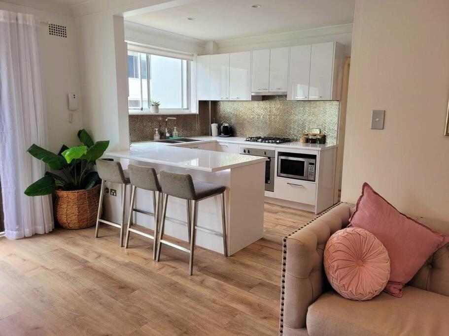 Ocean Front Apartment Кронула Екстериор снимка